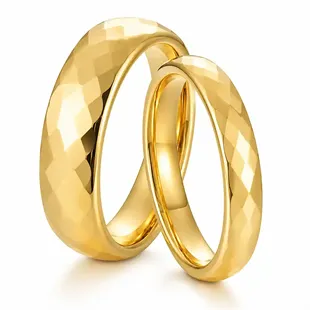 Erato forlovelse / Vielsesring i forgyldt tungsten facet.